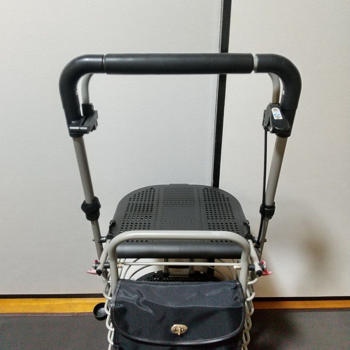 ショッピングカート 歩行器