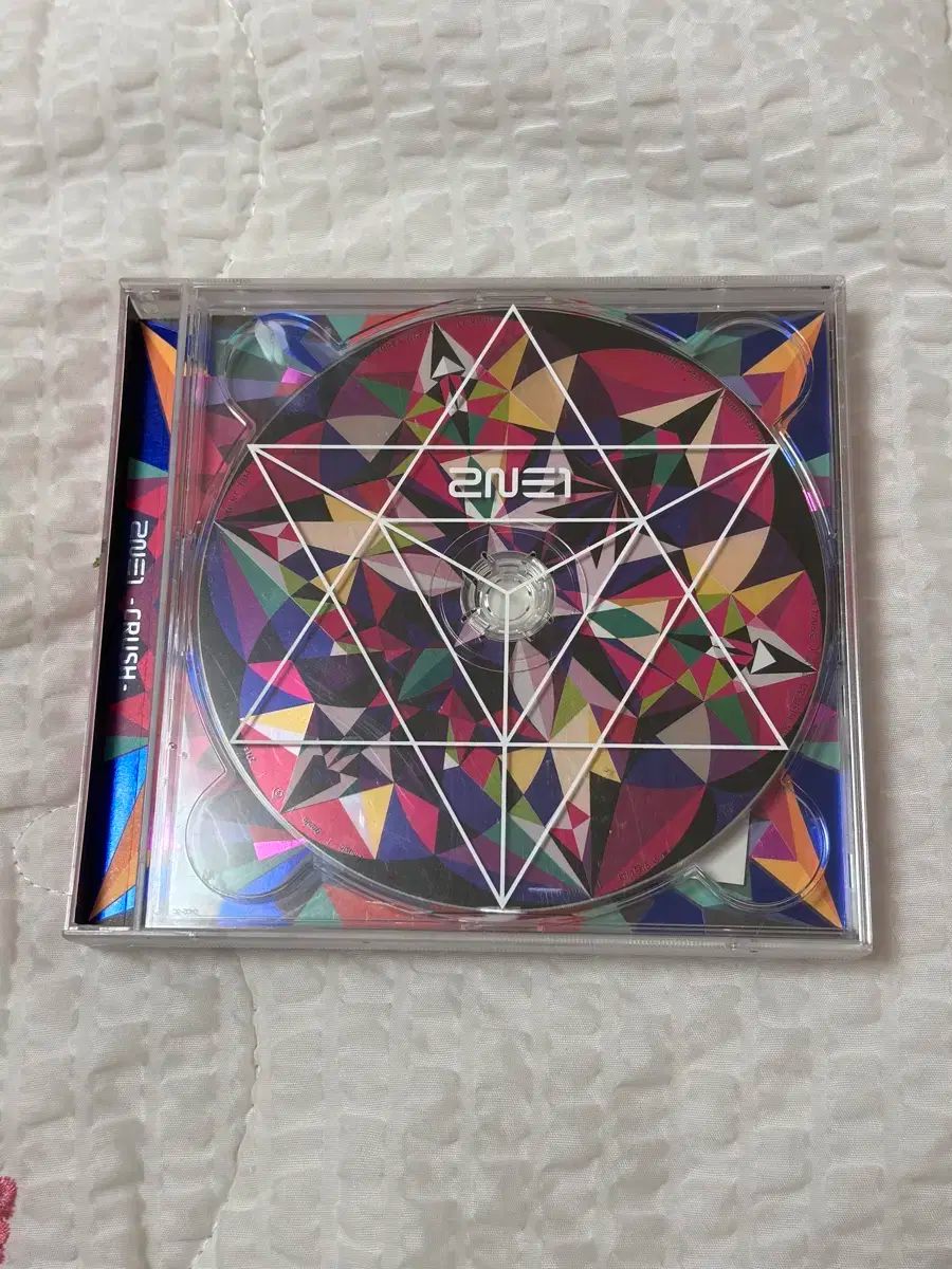 輸入版】2NE1 CRUSH CD トレカ付き CL 輸入版】2NE1 CRUSH CD
