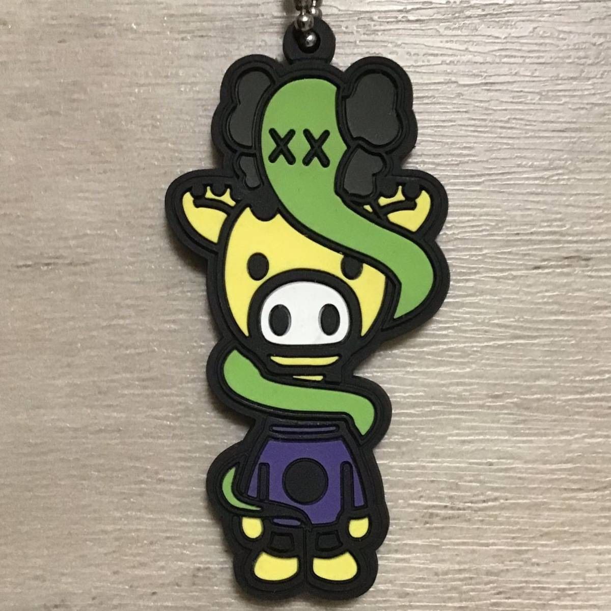 ☆新品☆ KAWS MILO キーホルダー a bathing ape BAPE エイプ