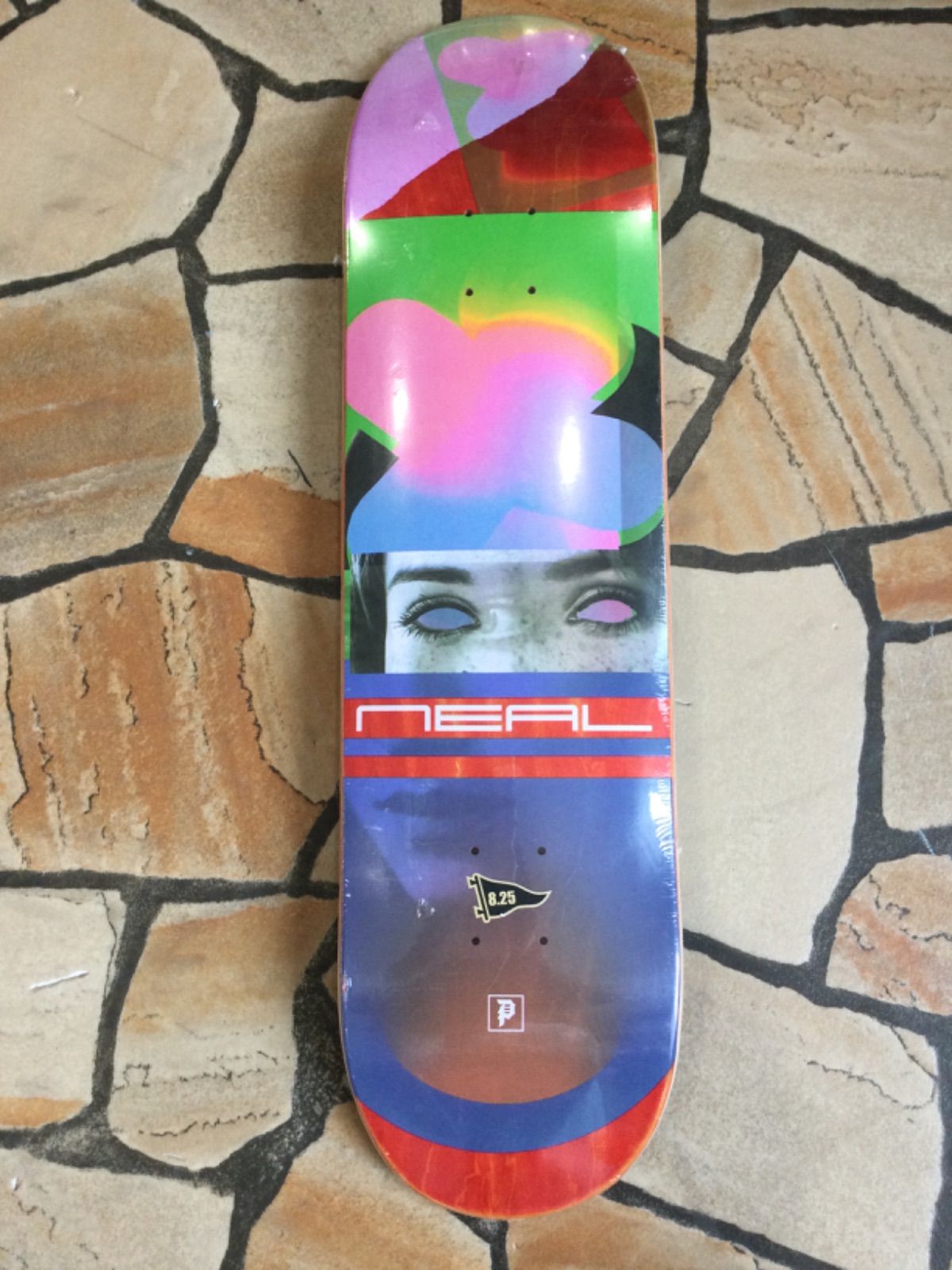 Primitive 8.25　スケボー　コンプリート スケートボード primitive skateboard complete PRIMITIVE
