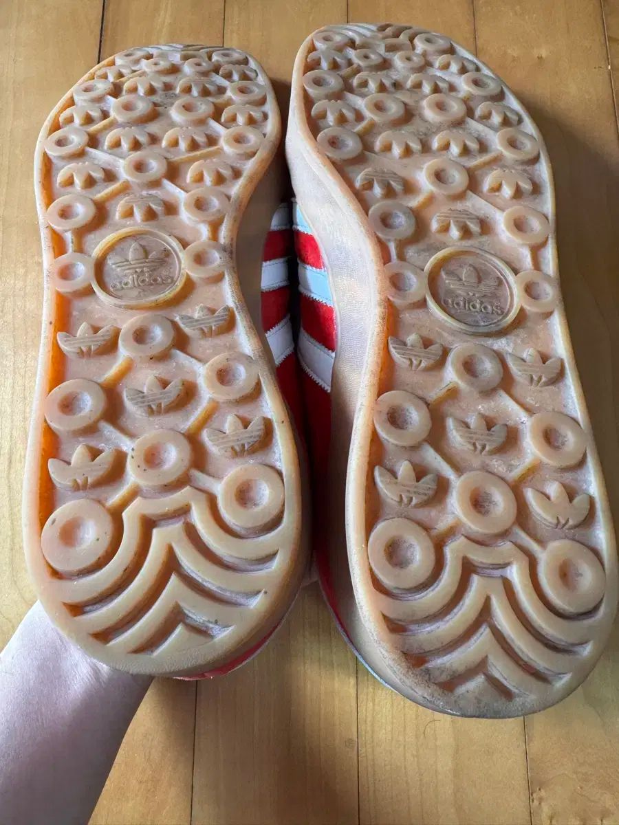 adidas アディダス