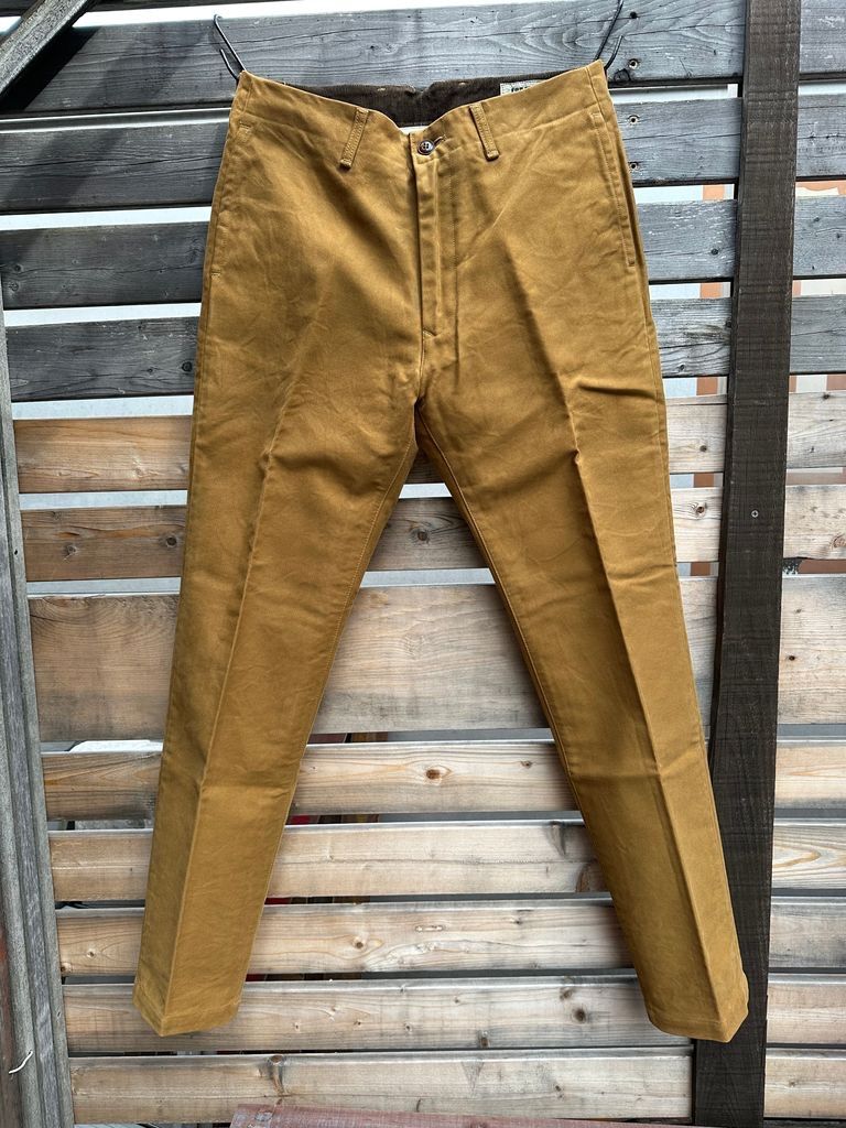 新品未使用品　FOB FACTORY  モールスキントラウザー / F0453 / カーキ　Lサイズ