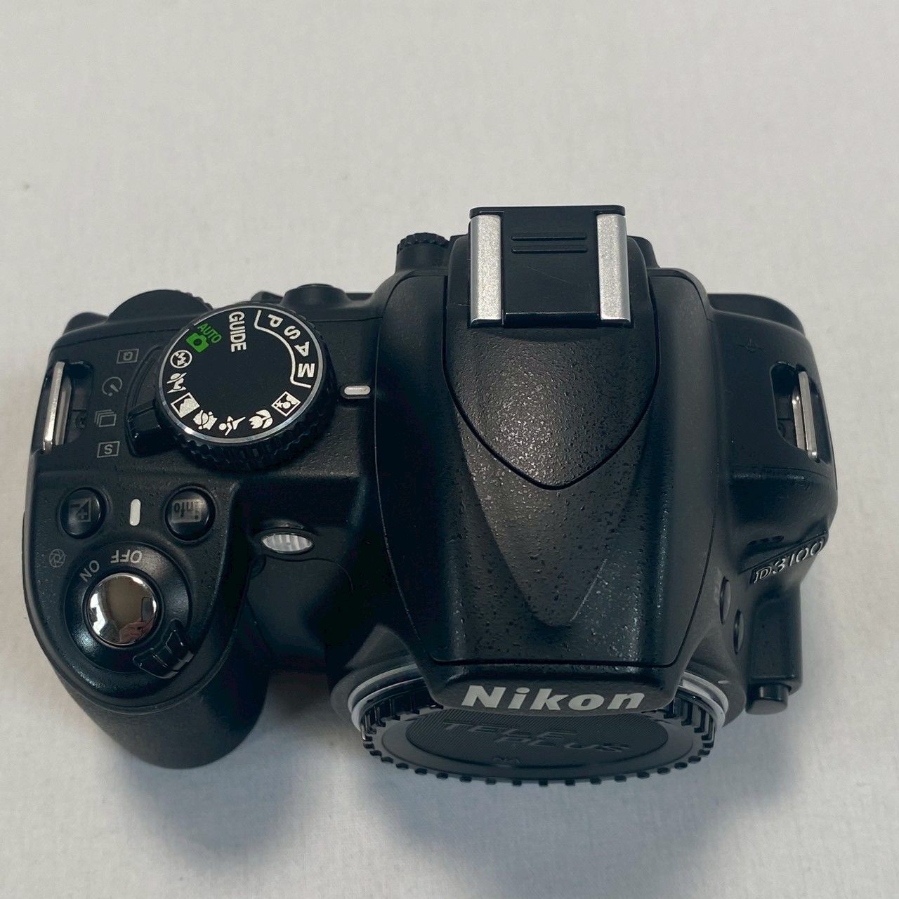 美品】Nikon/D3100/ボディ/本体のみ/シャッター回数32,095枚 