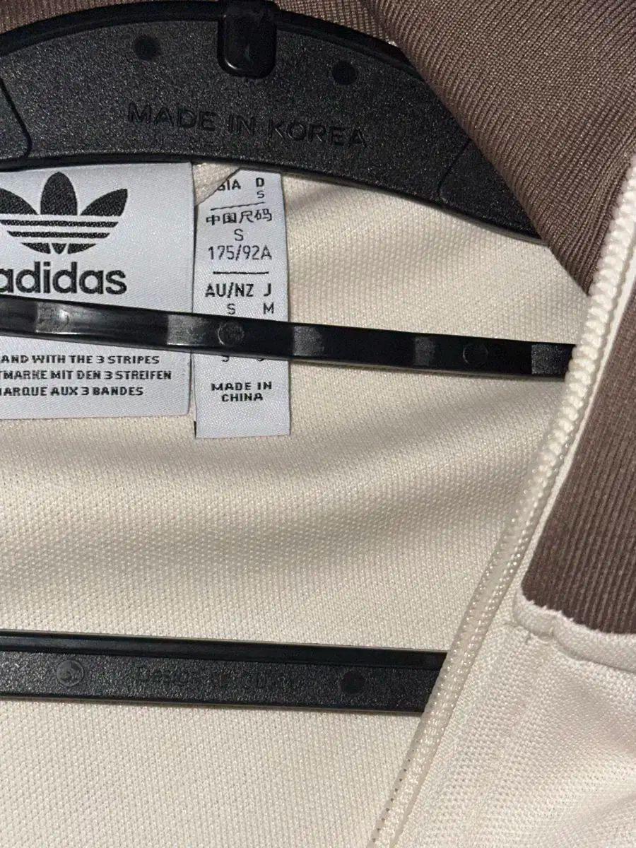 adidas アディダス