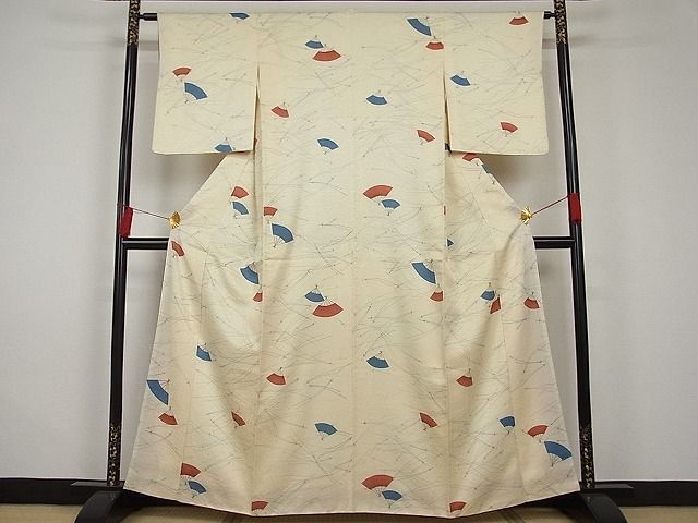 平和屋-こころ店■上質な小紋　敷松葉舞扇文　着丈159cm　裄丈62.5cm　正絹　逸品　A-br4871