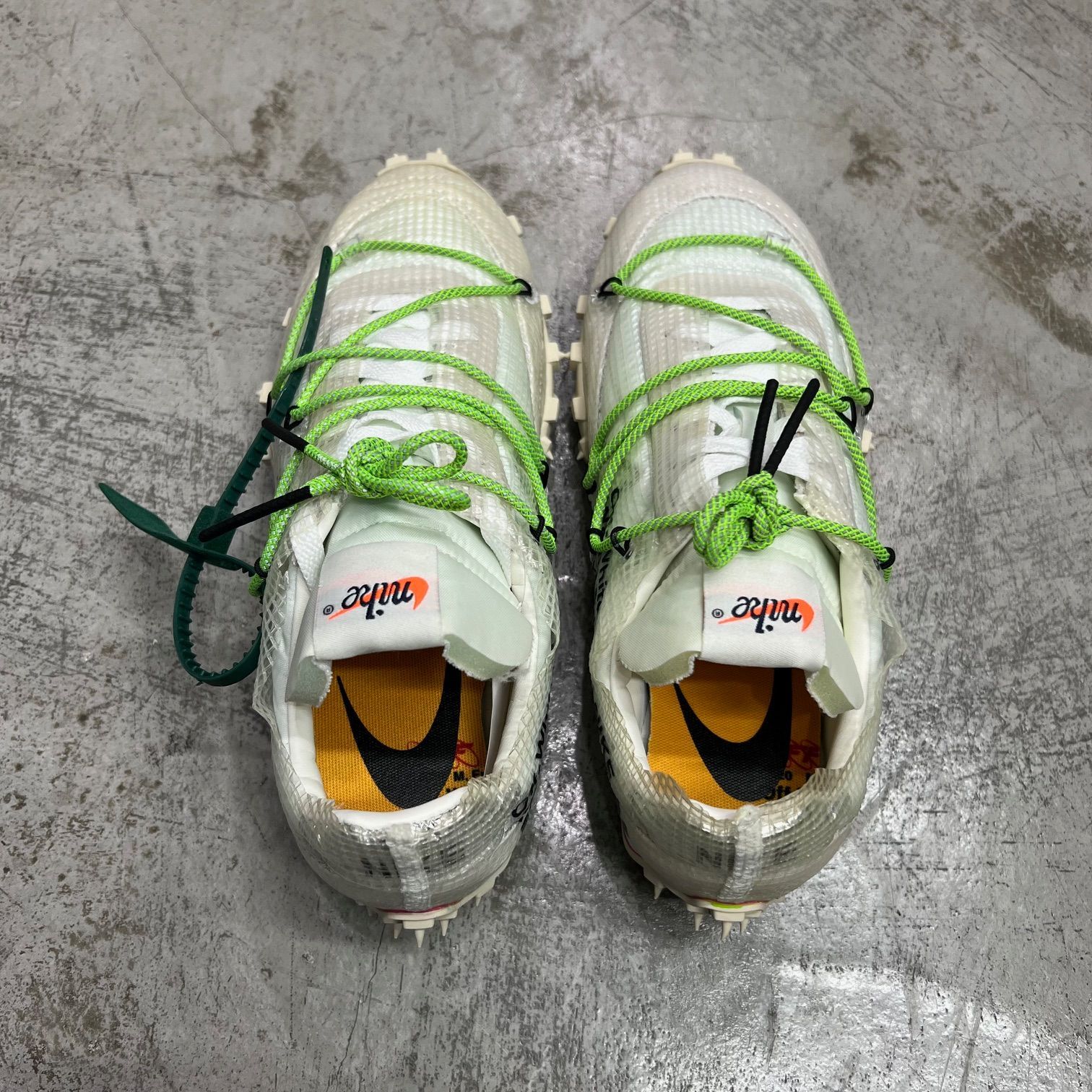☆大幅値下げ☆OFF-WHITE マネークリップ 未使用品 NIKE×OFF－WHITE ﾅｲｷ×ｵﾌﾎﾜｲﾄ/メンズファッション｜WonderREX