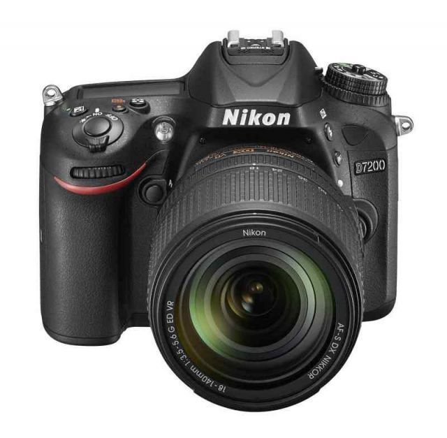 Nikonデジタル一眼レフカメラ 81SPEU+PduL._UF350,350_QL80_.jpg