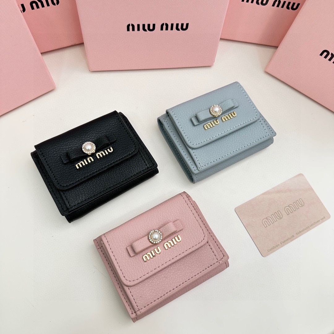 独特の上品 Miu Miu♡ダブルロゴ リボン ミ三つ折財布 小物 - bestcheerstone.com