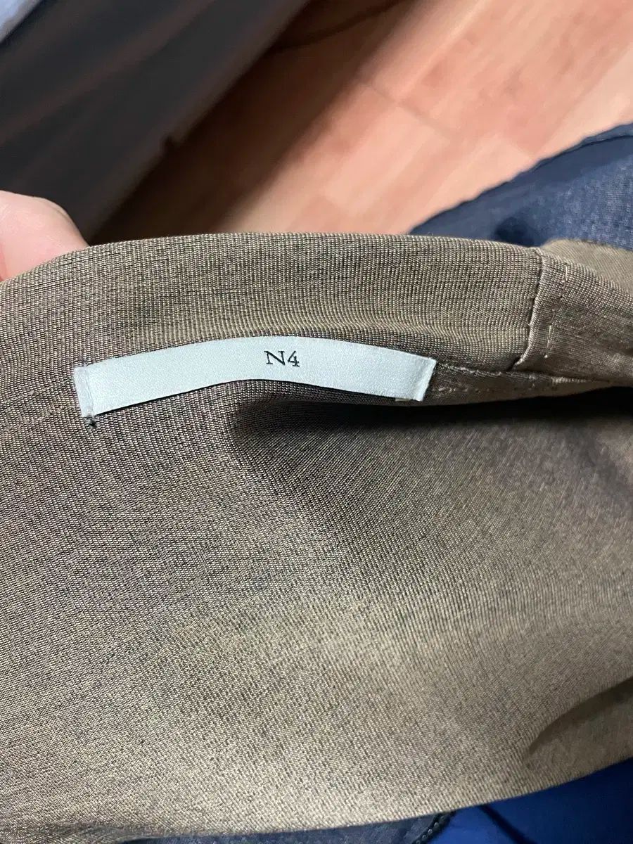 卍 N4