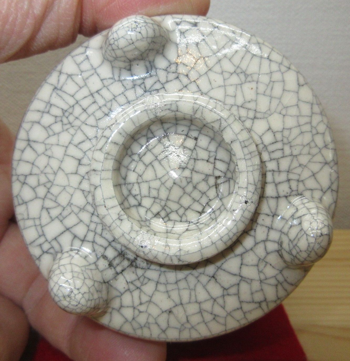 送料込【逢絢亭・新品】茶道具 七事式道具 聞香炉 白楽 貫入模様 丸形 松楽窯 逢絢亭・新品】茶道具 七事式道具 聞香炉 白楽 貫入模様 丸形 松