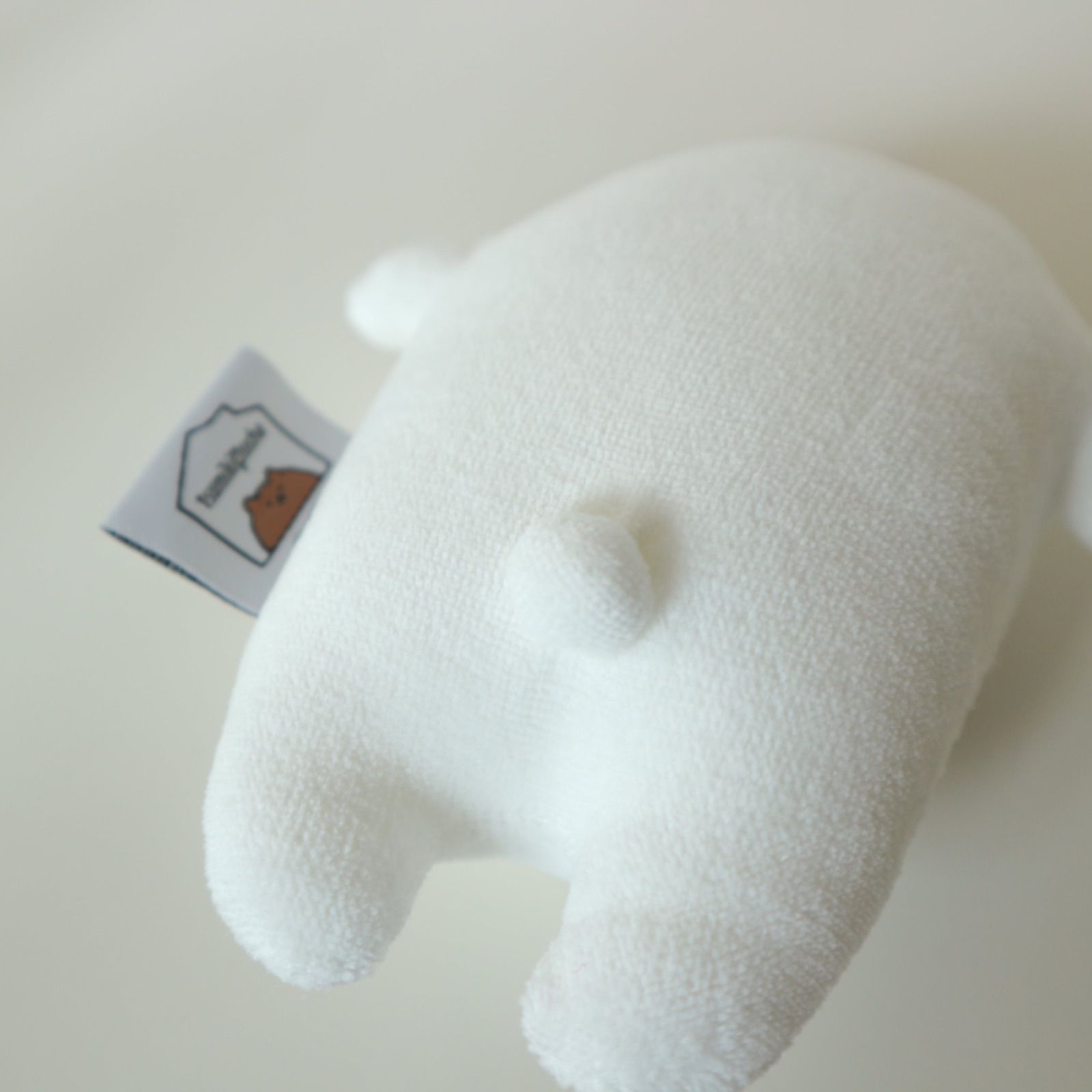 tsumikipoche 公式 】ゆきぐにくまさんのガラガラぬいぐるみ - メルカリ