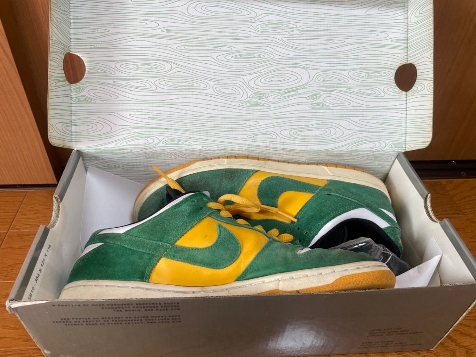 Nike Dunk SB Bucks - メルカリ