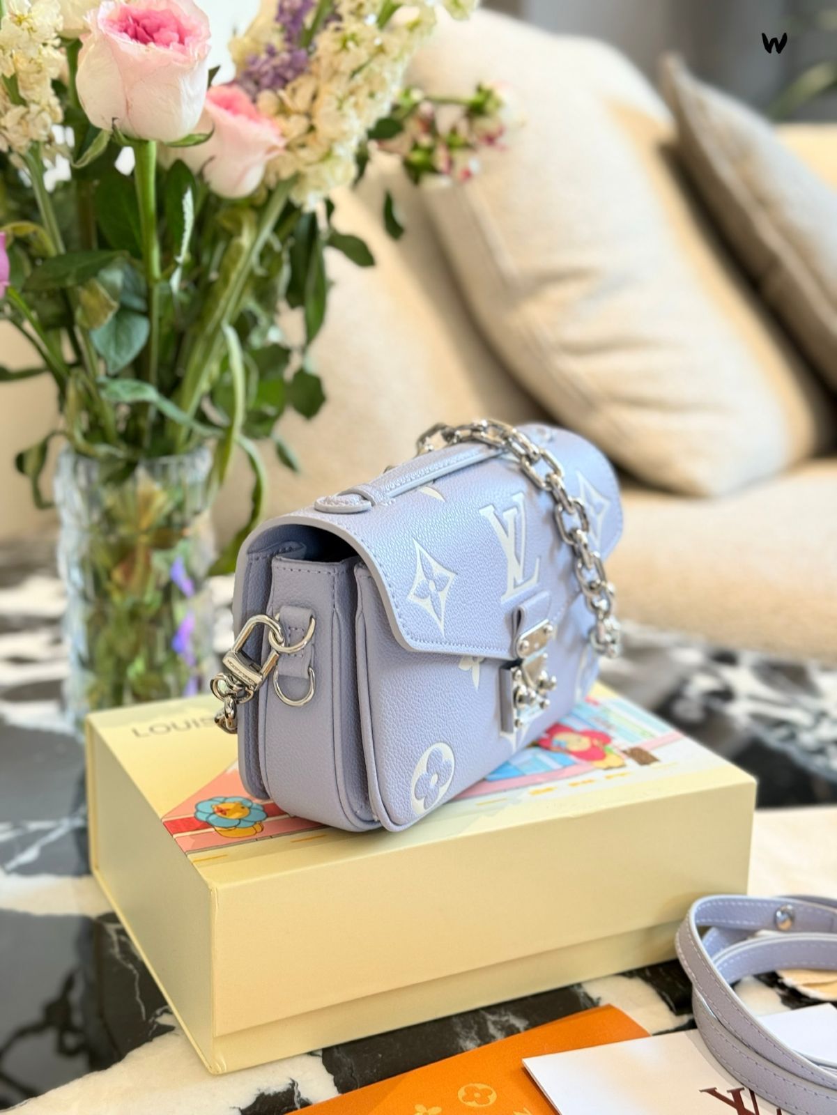 VUITTON
