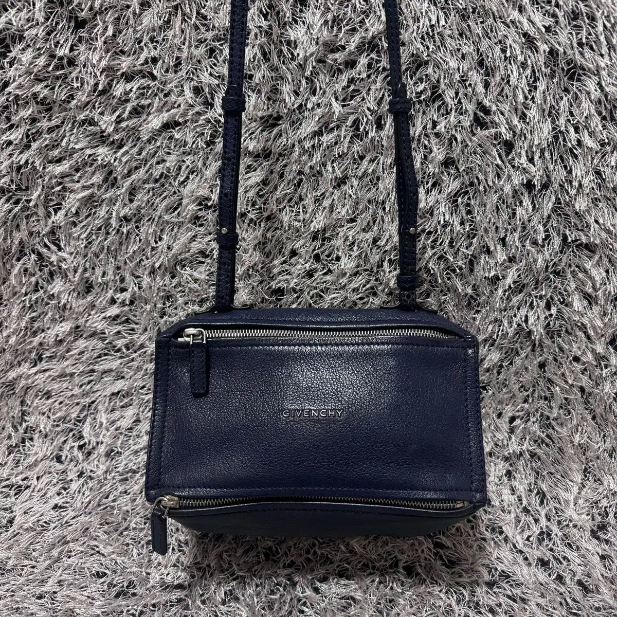 Givenchy ジバンシィ パンドラ ミニバッグ