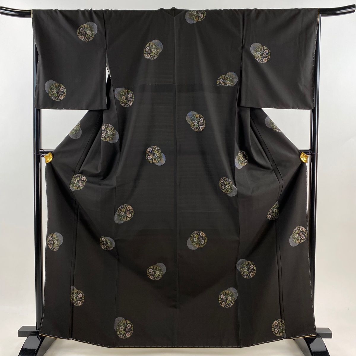 大島紬 身丈166cm 裄丈67cm M 袷 純泥染 証紙 丸文 草花 焦茶色 正絹