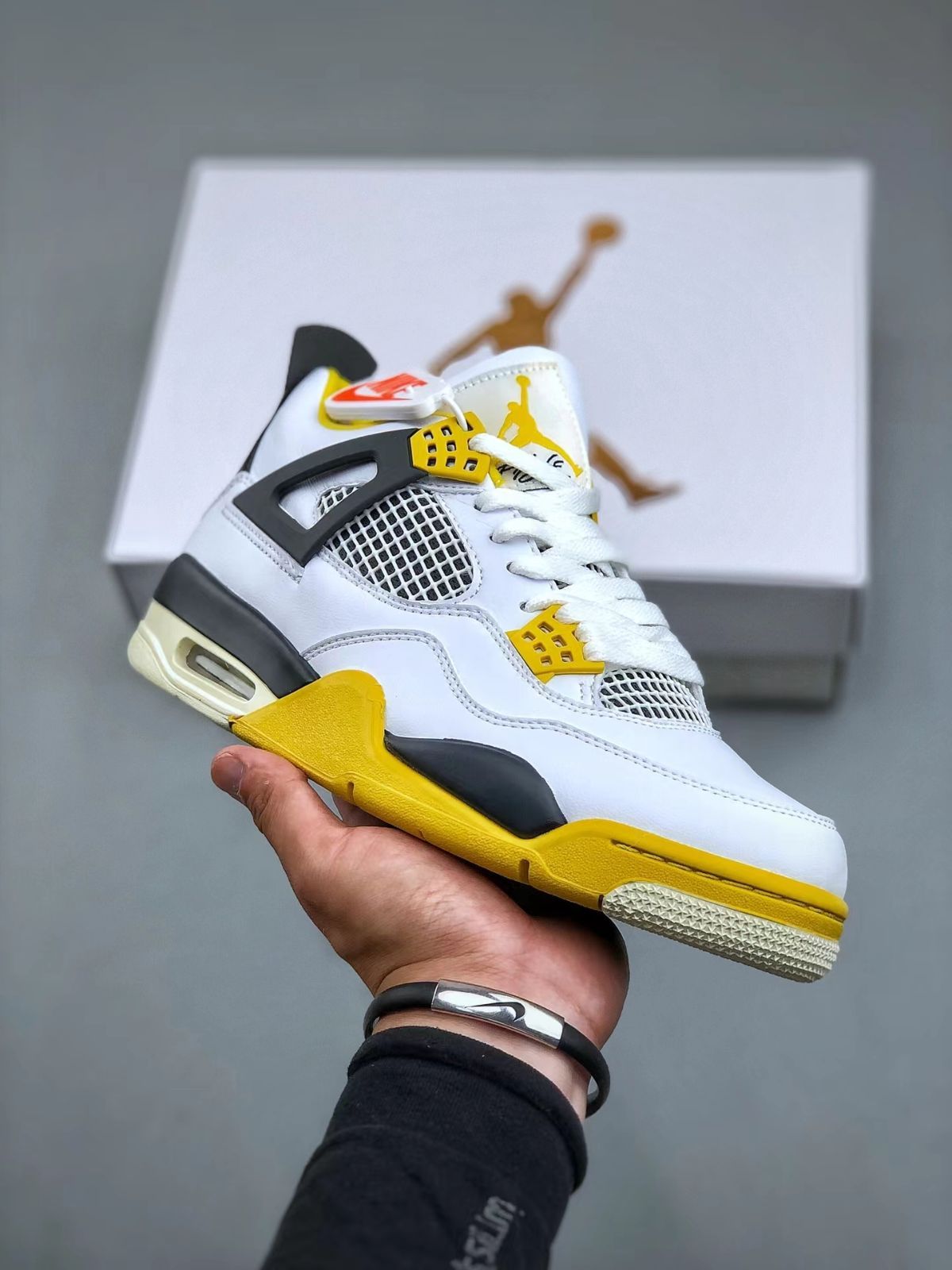 Women's Air Jordan 4 Retro 