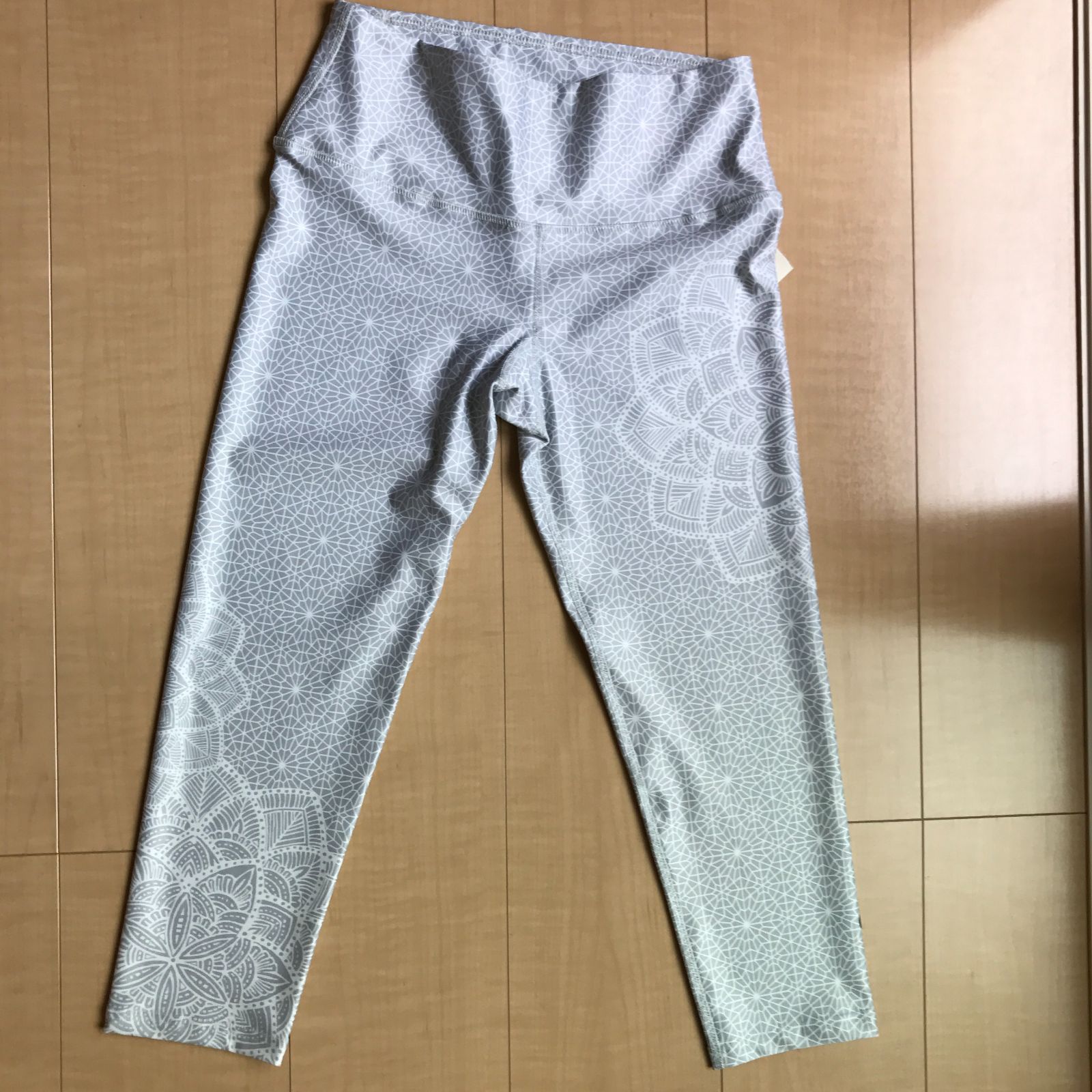 Moroccan Dream柄【新品】inner fire ヨガレギンス カプリ inner fire ヨガレギンス カプリ丈 Moroccan Dream柄-卸・仕入れ