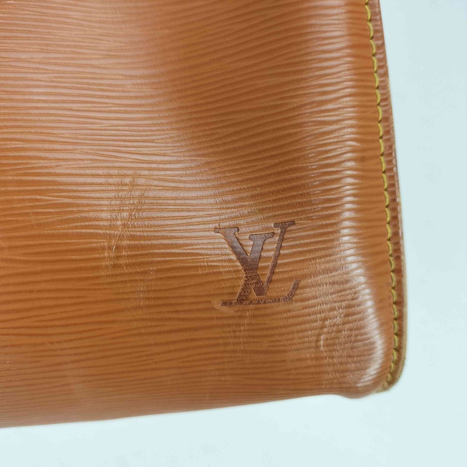 ルイヴィトン LOUIS