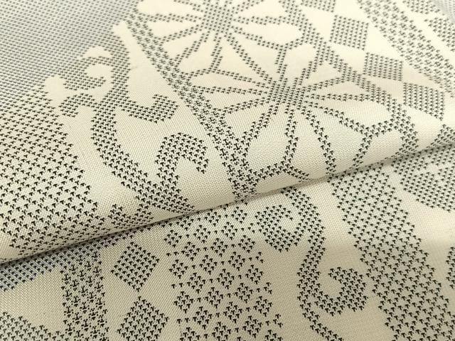 平和屋着物○本場大島紬 白大島 9マルキ 花間道 正絹 逸品 AAAT0561zg