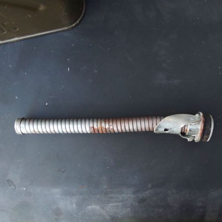 【全品送料無料】 米海兵隊実物 ジェリ缶 燃料缶 - ノズル 経験