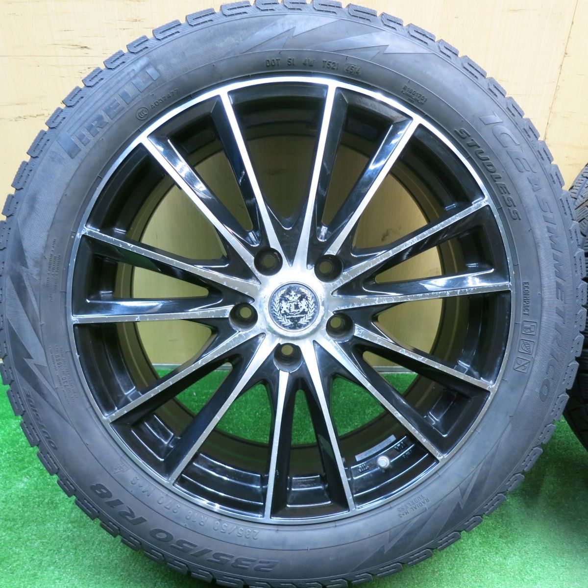 235|50R18 スタッドレス