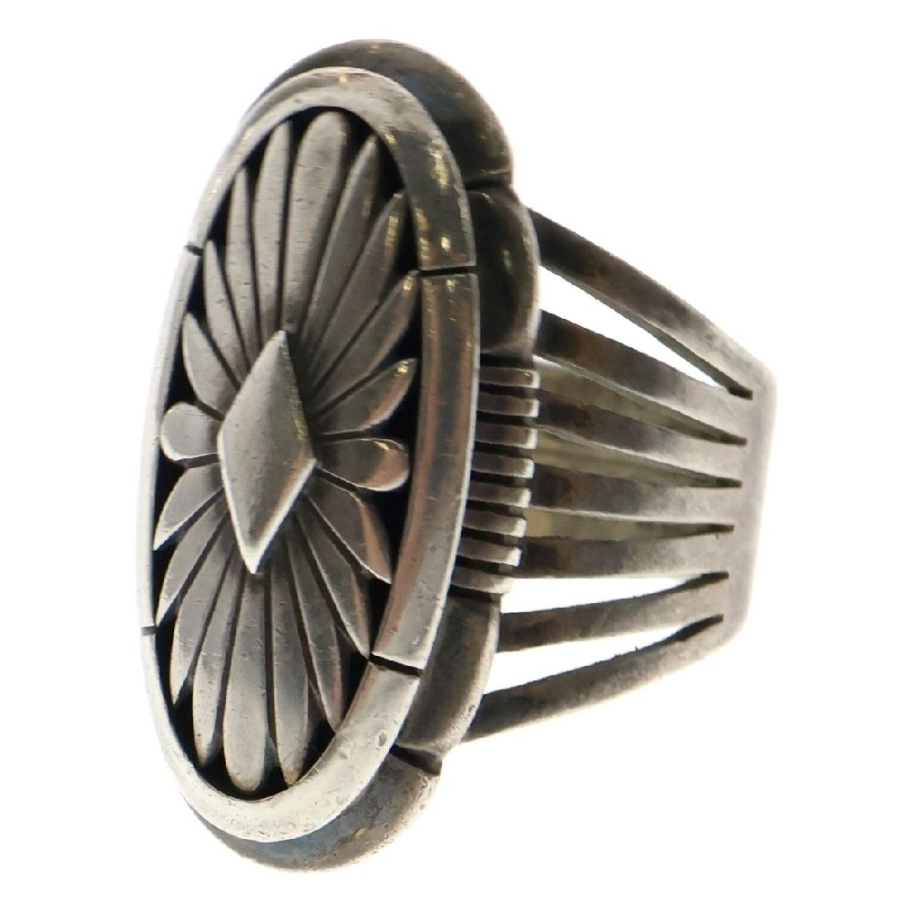 INDIAN JEWELRY インディアンジュエリー ナバホ族 Howard Nelson ハワードネルソン オーバル サンバースト リング