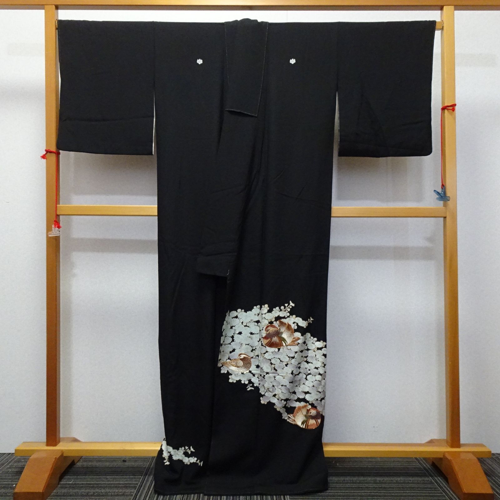 黒留袖【ta7189】礼装 婚礼 正絹【袷】落款入り【中古】大きいサイズ 結婚式 黒留袖 レンタル 夏用 単衣 おすすめ Mサイズ 金扇霞花車