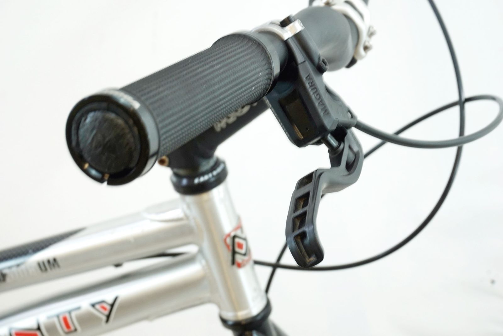 MONTY 「モンティ」 219 MAGURA 2006年モデル カスタム