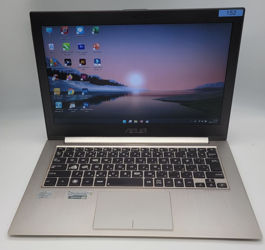 Asusノートパソコン i7（中古）タッチパネル、8GBのメモリ、SSD128 Asusノートパソコン i7（中古）8GBのメモリ、SSD128GB, 13.3