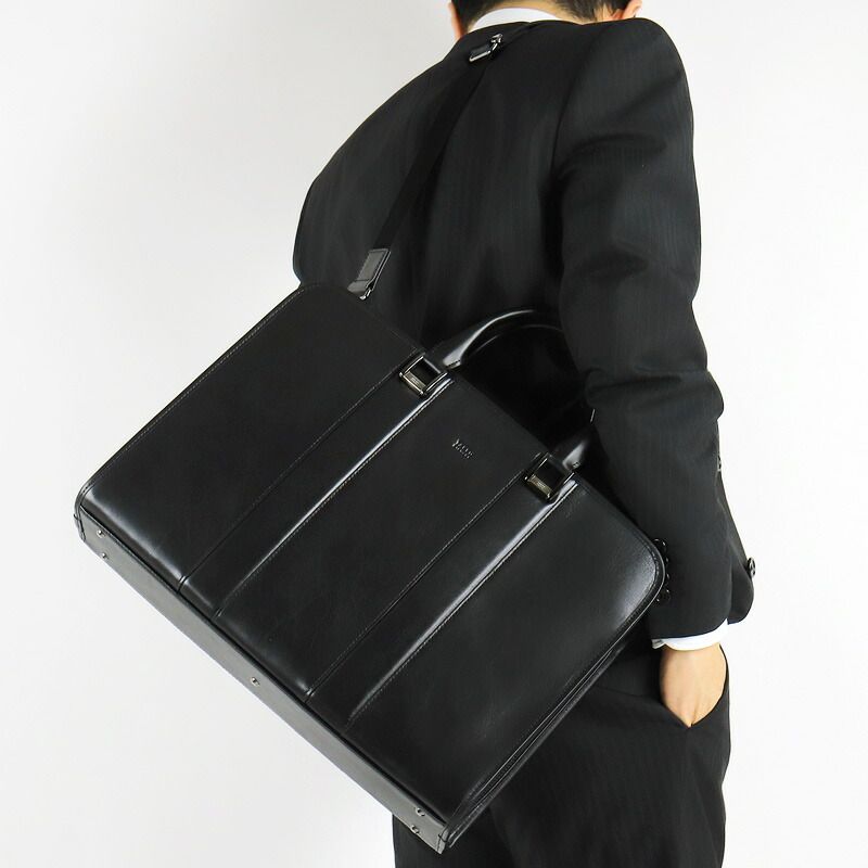 新品 タケオキクチ ビジネスバッグ メンズ B4 A4 TAKEO KIKUCHI