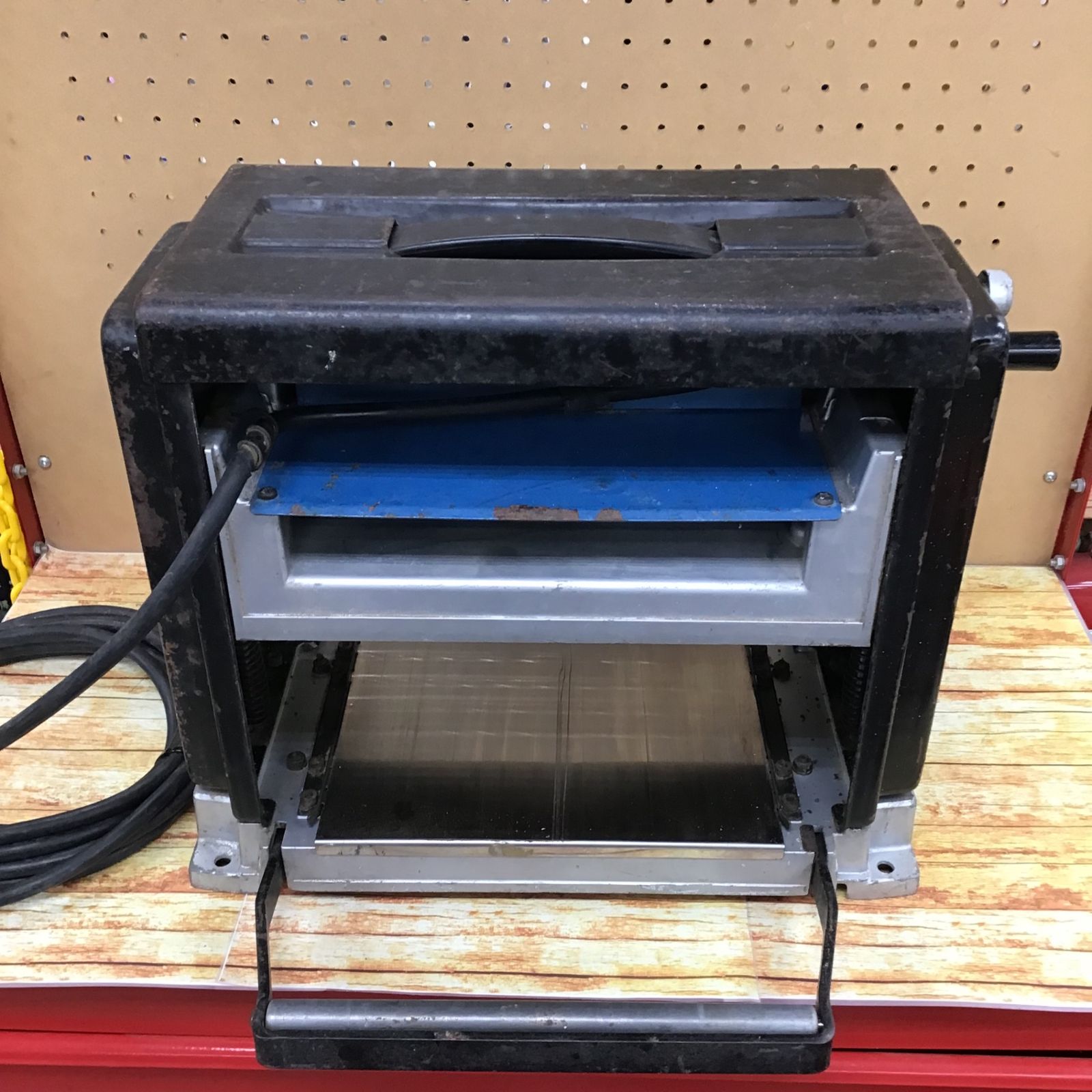 RYOBI小型自動カンナAP-10N （店頭受取り限定】○リョービ(RYOBI) 自動 