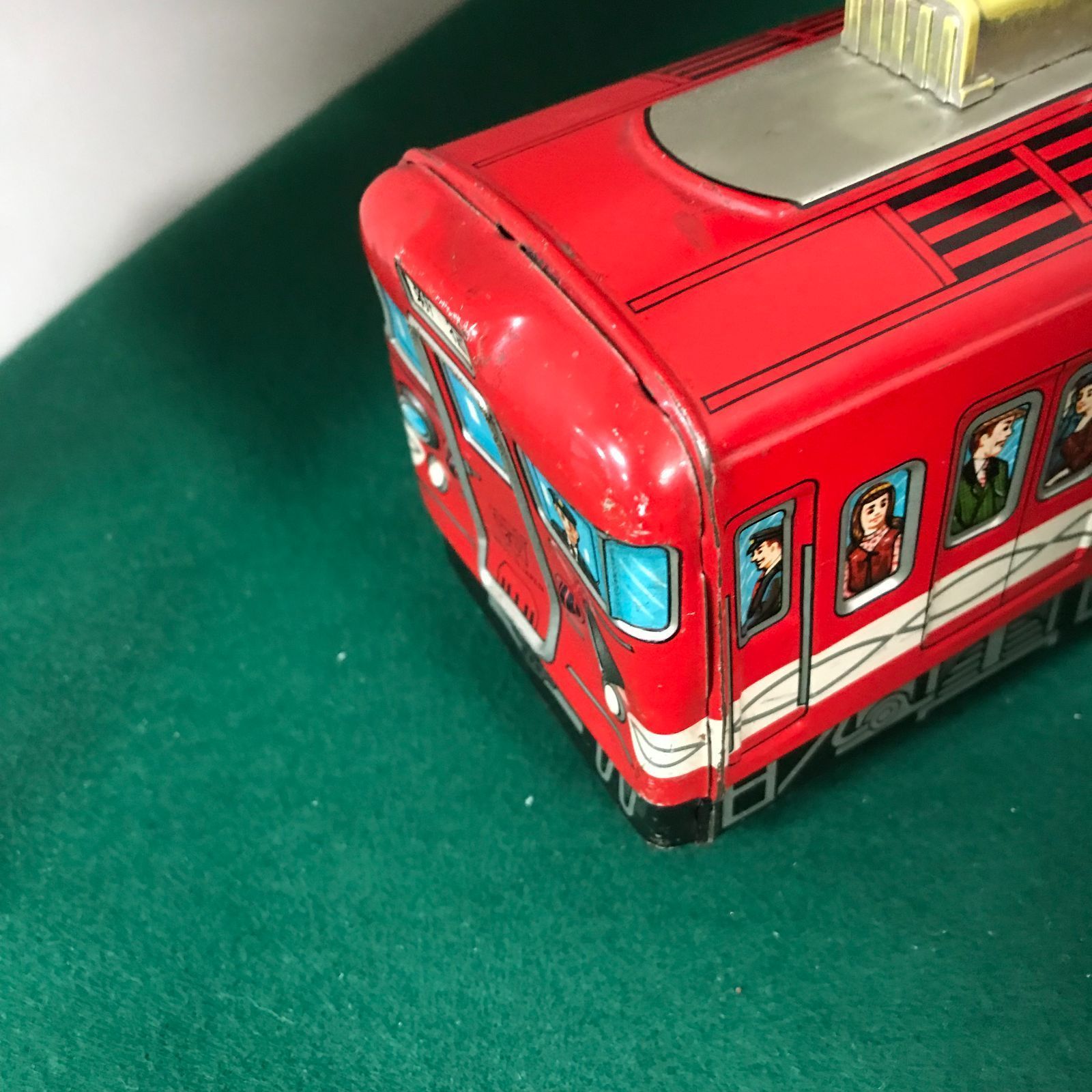 4406 イチコーのおもちゃ 昭和40年頃のブリキ電車 新宿行き