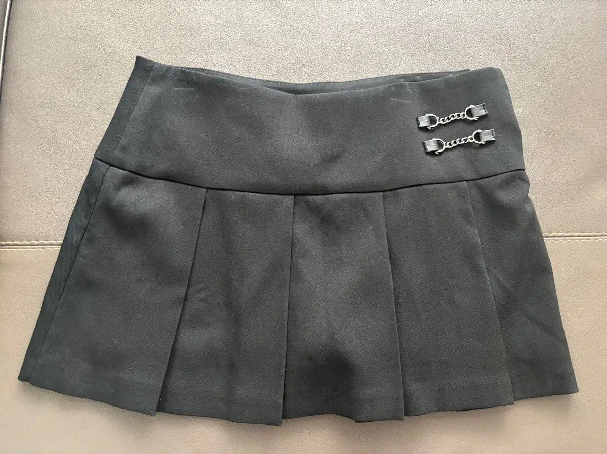 mnem ムネム チェーン プリーツ スカート 黒