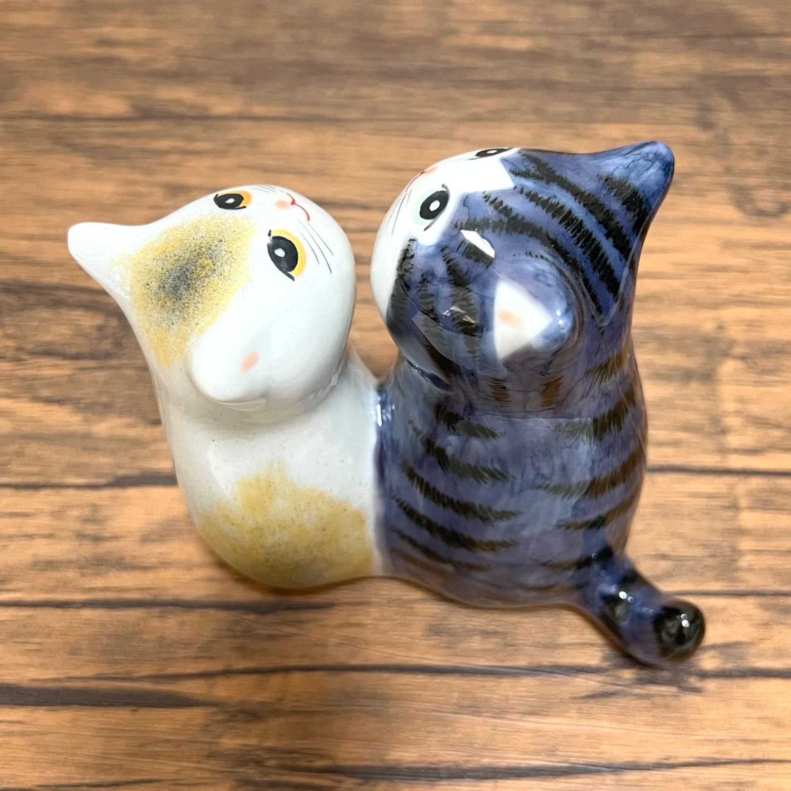 セール】【九谷焼】3.8号 仲良し猫 紫金釉彩 置物 Kutani Ware Cat