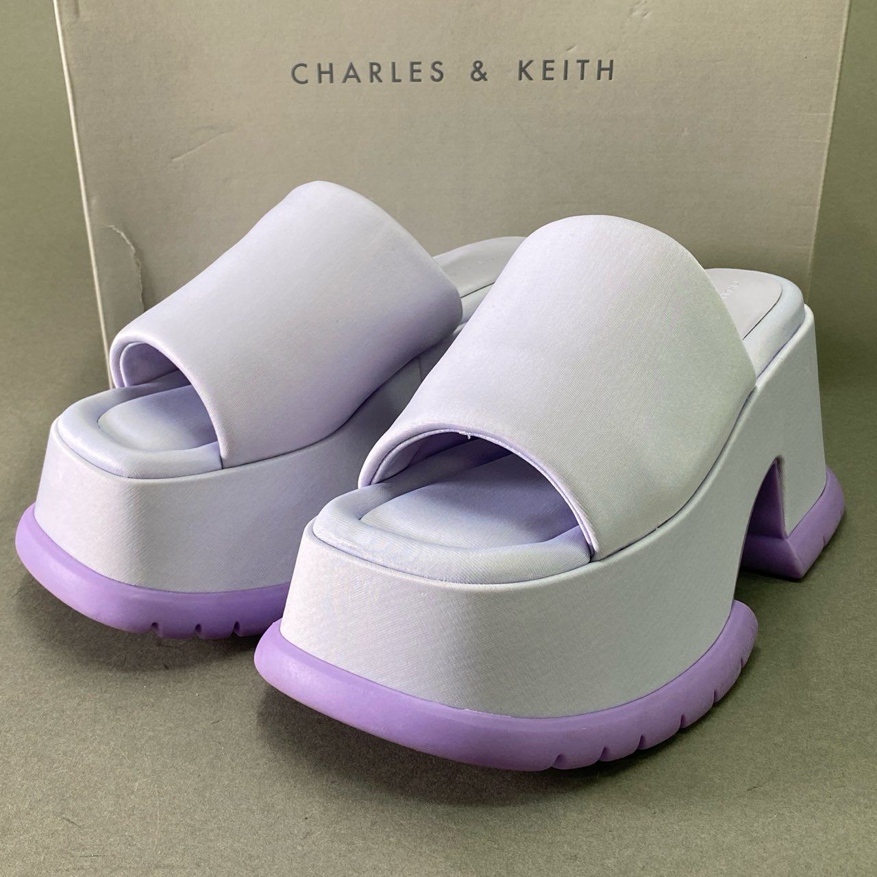 3d22 CHARLES＆KEITH チャールズアンドキース LILAC