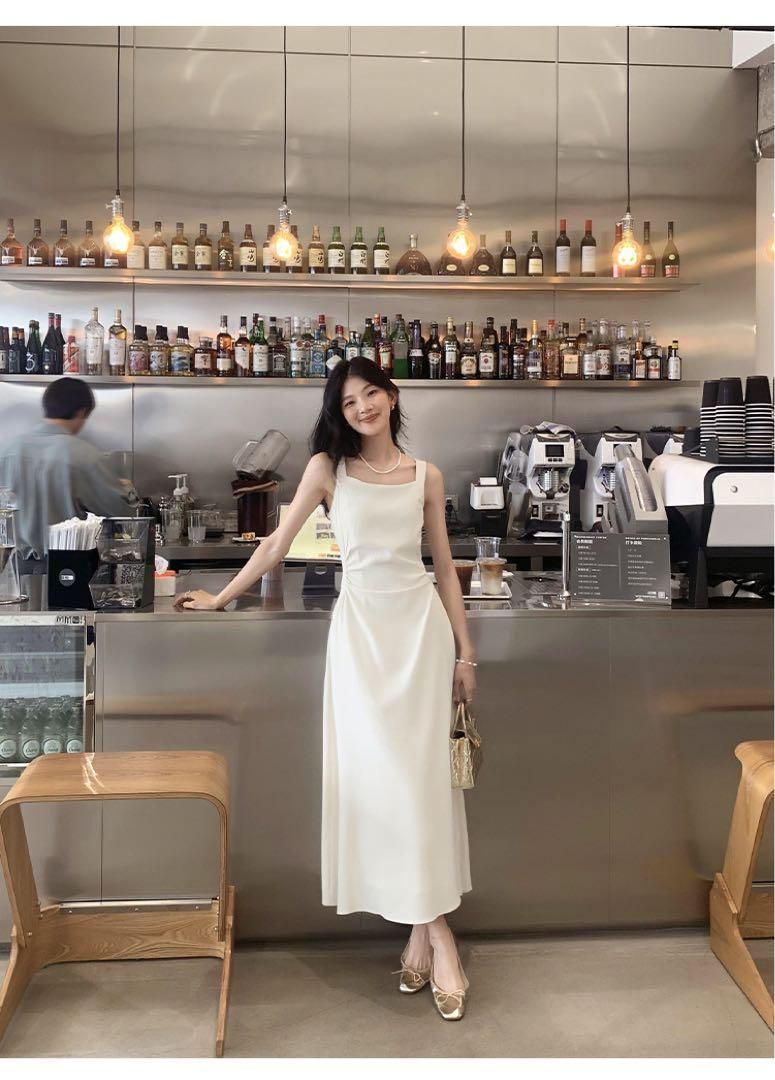 ♥ 大人気 スクエアネックロングワンピース 春のデート＆パーティにぴったり