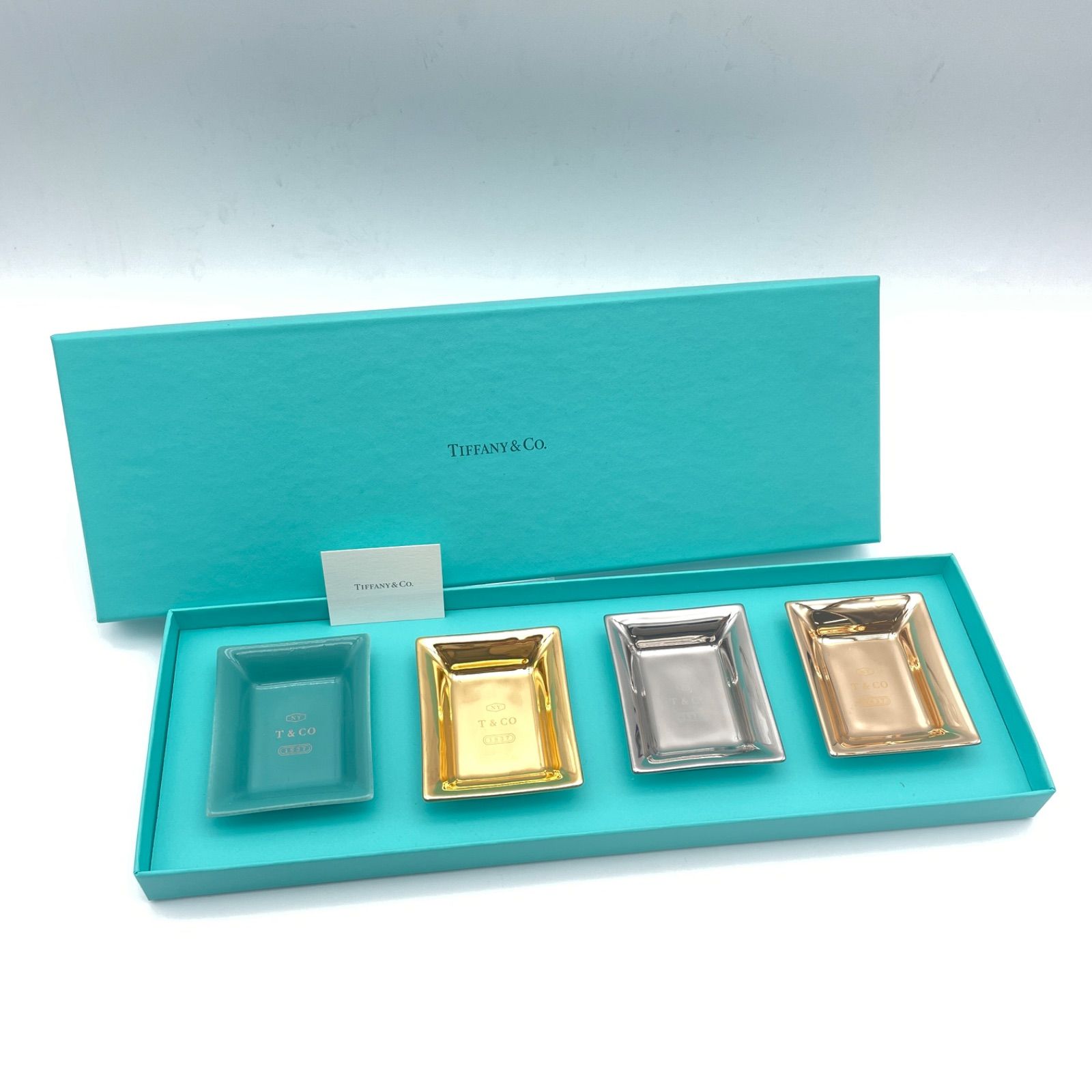 Tiffany レザートレイ 品質保証，お買い得 ティファニー TIFFANY&Co. ロゴ トレイ
