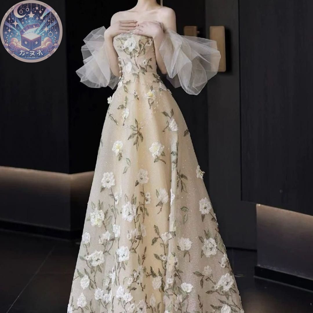 花柄生地にパールが可愛い ベア イブニングドレス♩.• 結婚 式