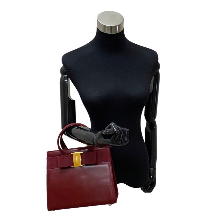 フェラガモ ヴァラ リボン2way ハンドバッグ　ショルダー カーフレザー 美品 フェラガモ Ferragamo ヴァラ リボン 2Way ハンドバッグ BC213104