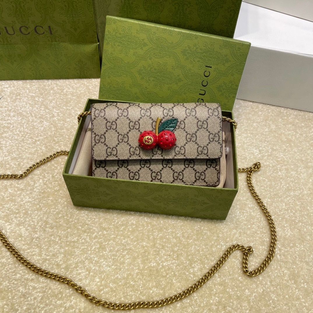 今日 GUCCI グッチ レッド 18x13 ハンドバッグ