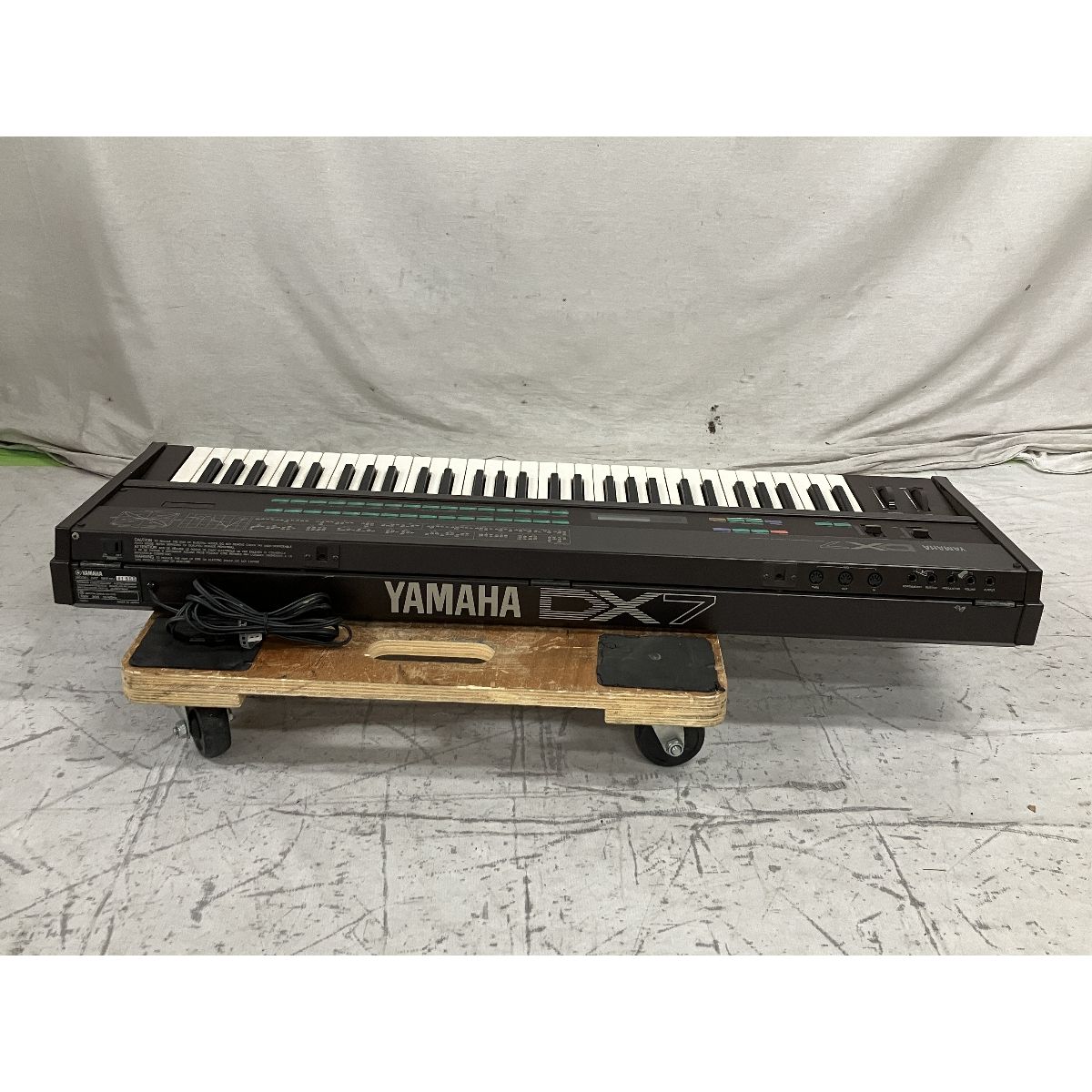 YAMAHA DX7 デジタルシンセサイザー 61鍵 カートリッジ✕2他付属品 ヤマハ | DX7 - シンセサイザー - 概要