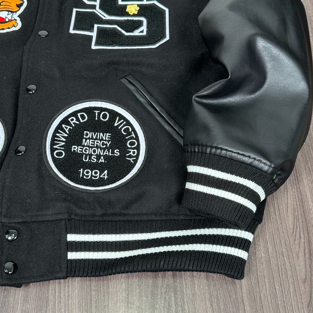 SUPREME 23 FW秋冬シリーズTIGER VARSITY JACKET刺繍ラベリング