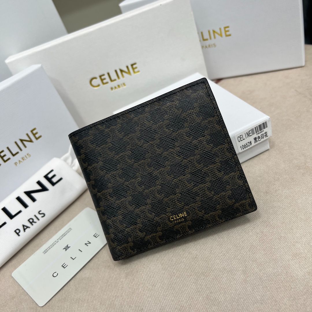 新品未使用】セリーヌ（Celine）トリオンフキャンバス二つ折り財布 - メルカリ