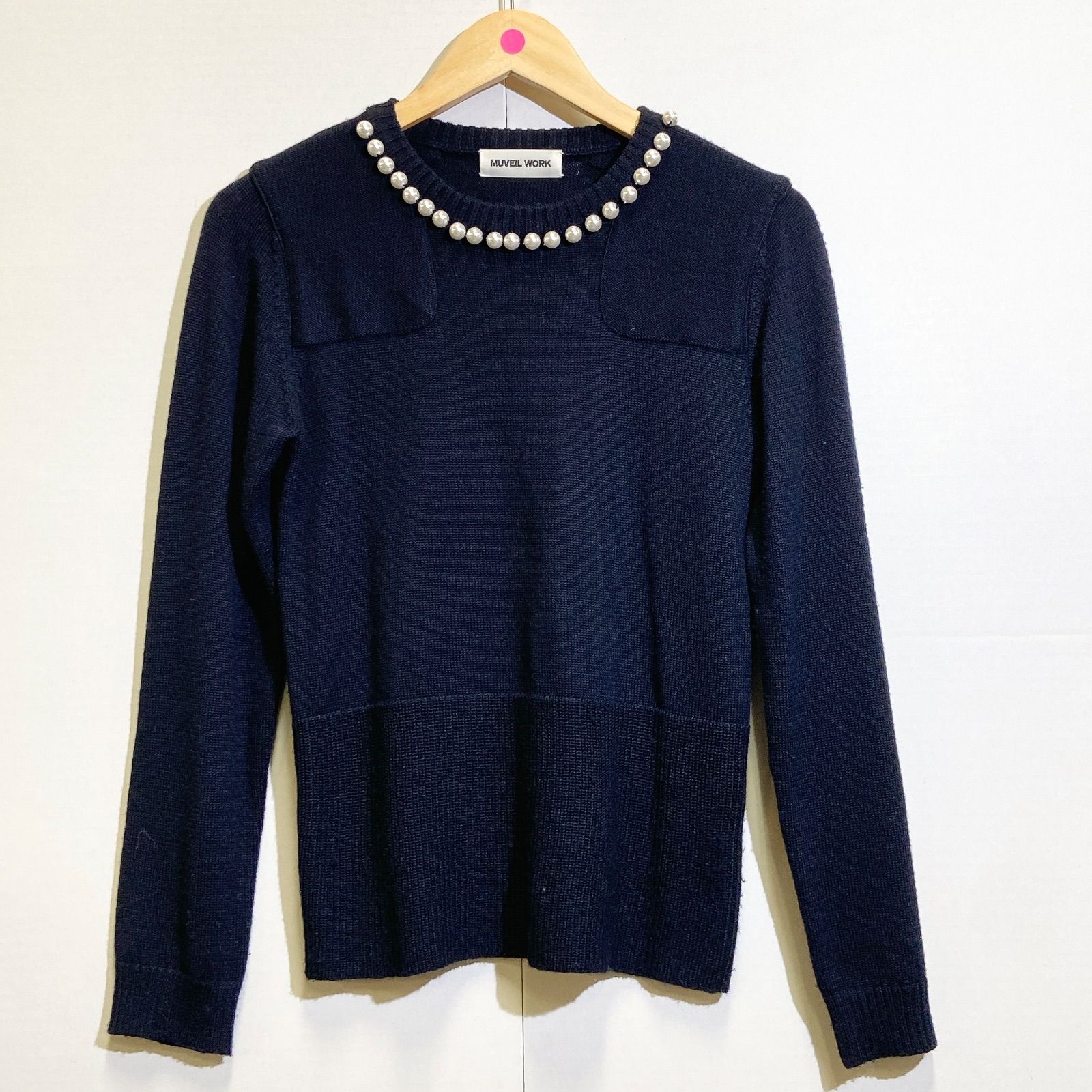 MUVEIL WORK ミュベールワーク パール付きクルーネックセーター ニット 