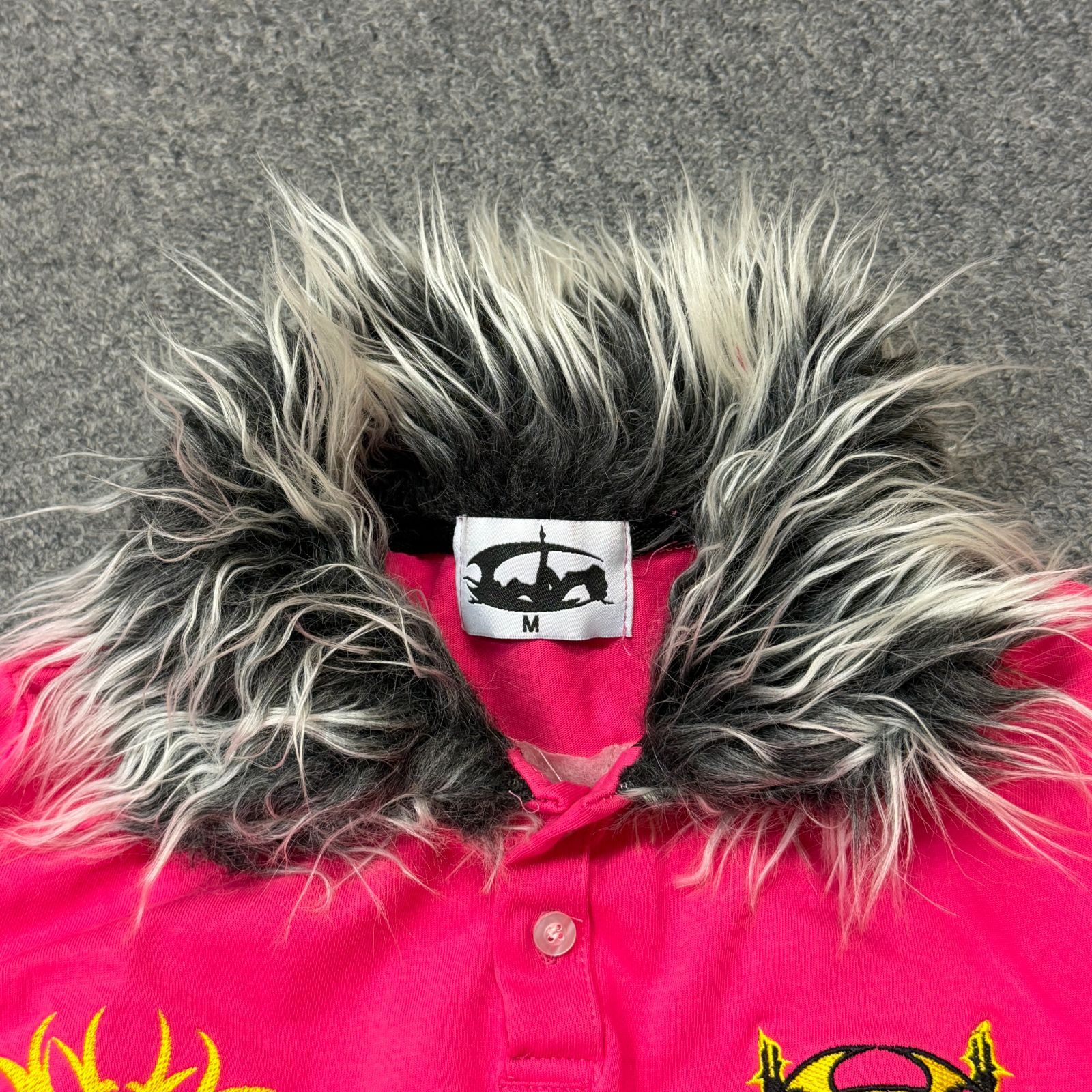 cozy.worldwideeファー付きポロシャツ ピンク Cozy worldwide ファーポロシャツ COZY FUR WORLDWIDE Wide WORLDWIDE