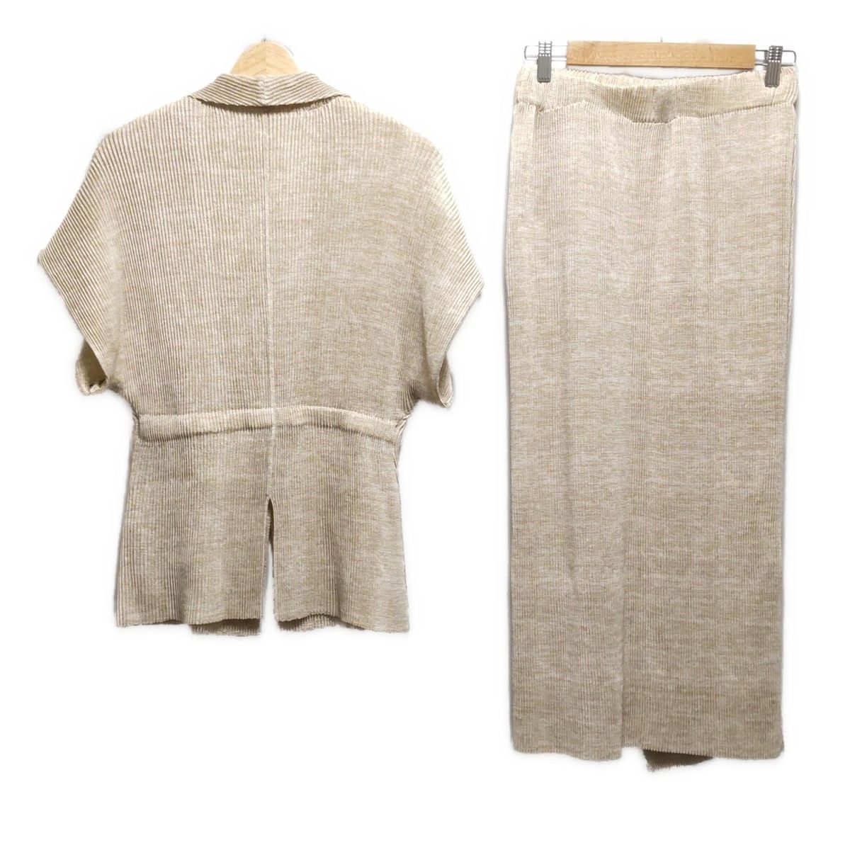 SPECCHIO スペッチオ スカートセットアップ レディース - ベージュ プリーツ