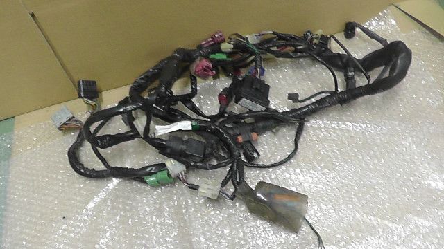 CB400SF VTEC REVO NC42-1010xxx の ハーネス 1760492100