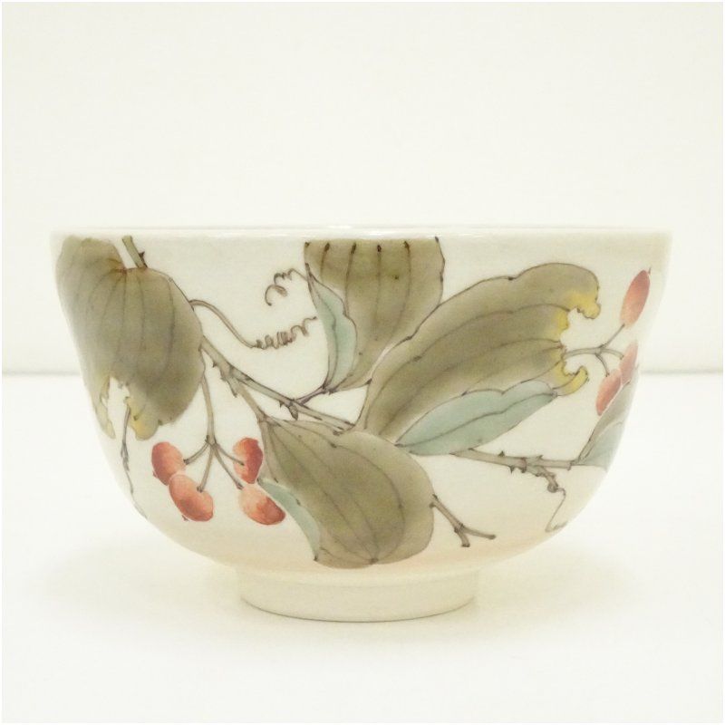 美形の 九谷焼 山田義明 龍山 造 色絵山帰来茶碗 共箱 茶道 抹茶 おしゃれ 抹茶茶碗 抹茶碗 和食器 レトロ 茶器 骨董 茶わん 茶会 茶の湯 ご購入はこちらから。