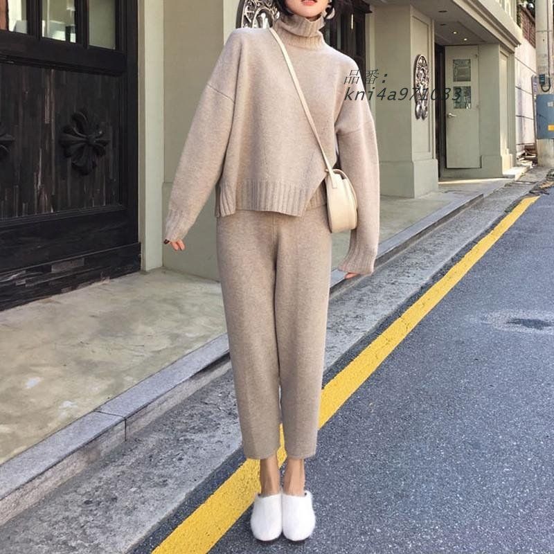 ハイネック テーパードパンツ