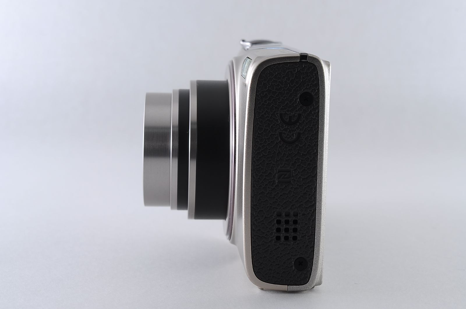 コンパクトなのに高画質 持ち歩きに最適な1台